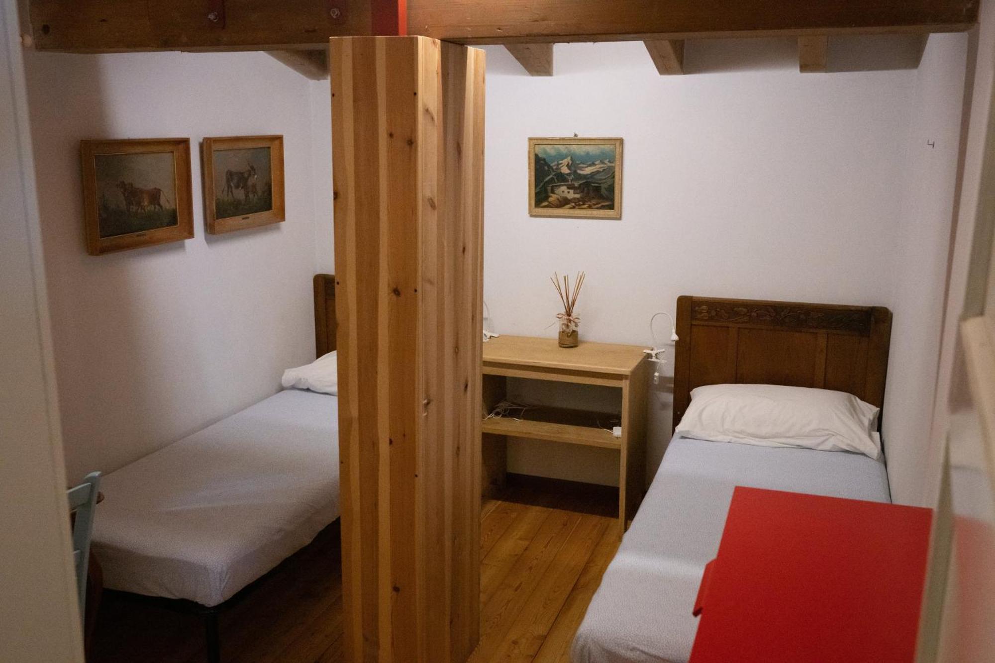 Casa Caravino Apartment Варена Екстериор снимка