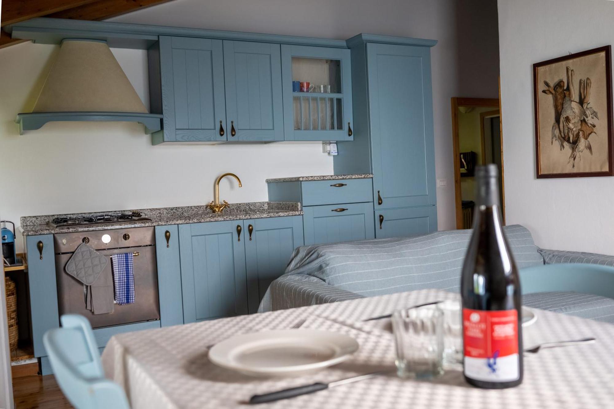 Casa Caravino Apartment Варена Екстериор снимка