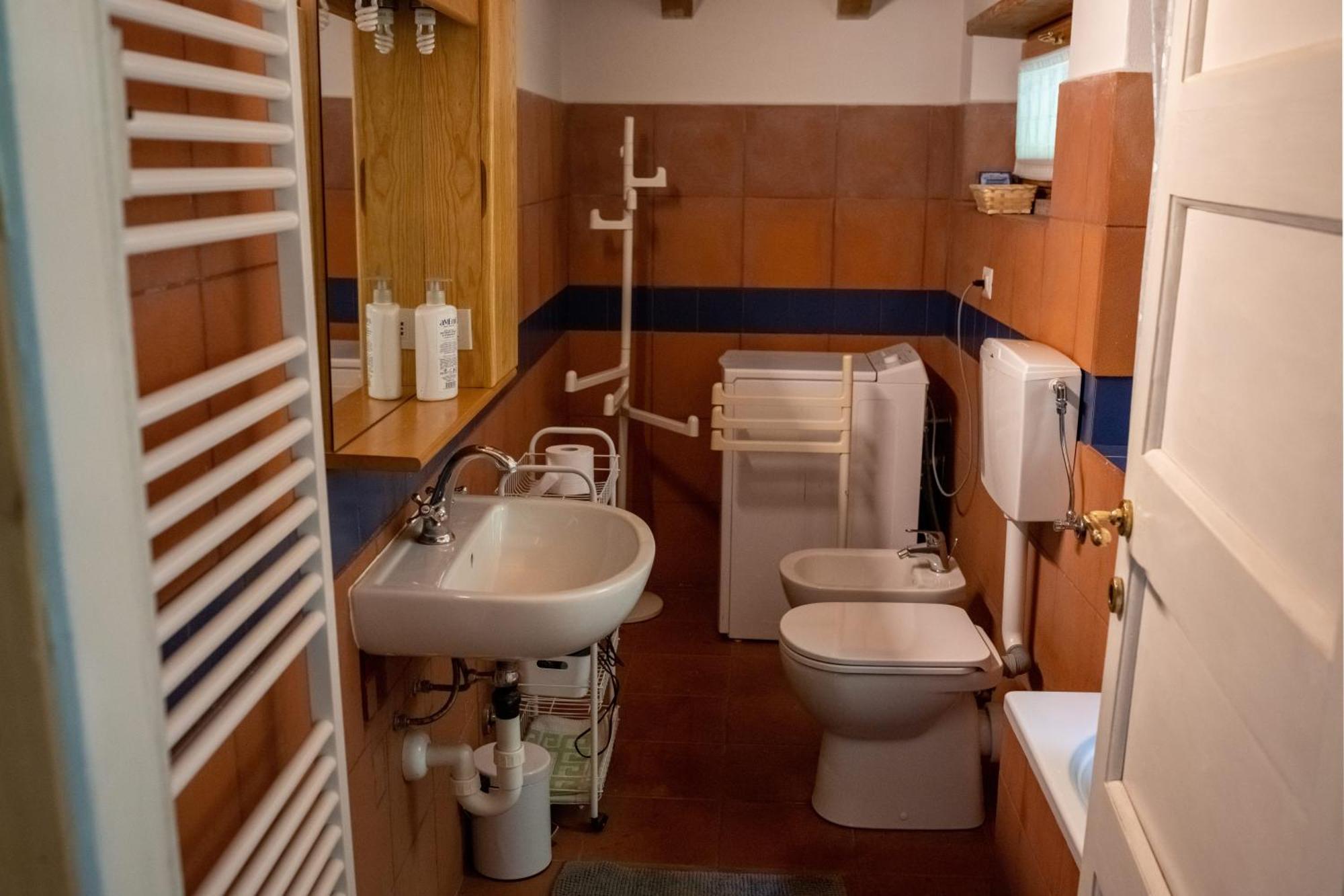 Casa Caravino Apartment Варена Екстериор снимка